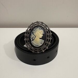 Vintage Black and Silver Cameo Belt Leather made in Canada wmns CLEAR OUT SALE